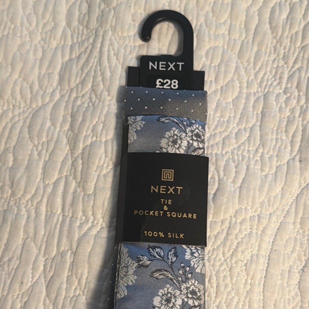 Next Gray Silk Tie and Pocket Square Set